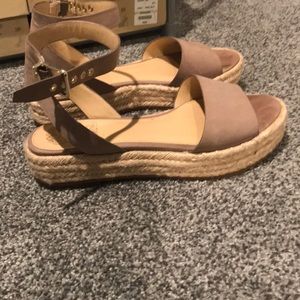 Vince Camuto Flat Forms